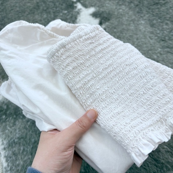 Aritzia Wilfred Inaya Smocked Blouse - Picture 6 of 9